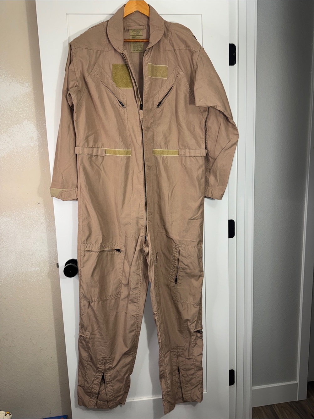 Men’s Coveralls Fire Resistant Utility Jumpsuit - Beige Sz 48L functional pilot